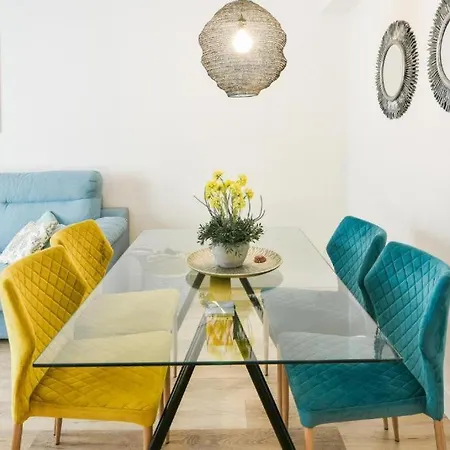 Stylish And Bright Apartment Màlaga Exterior photo
